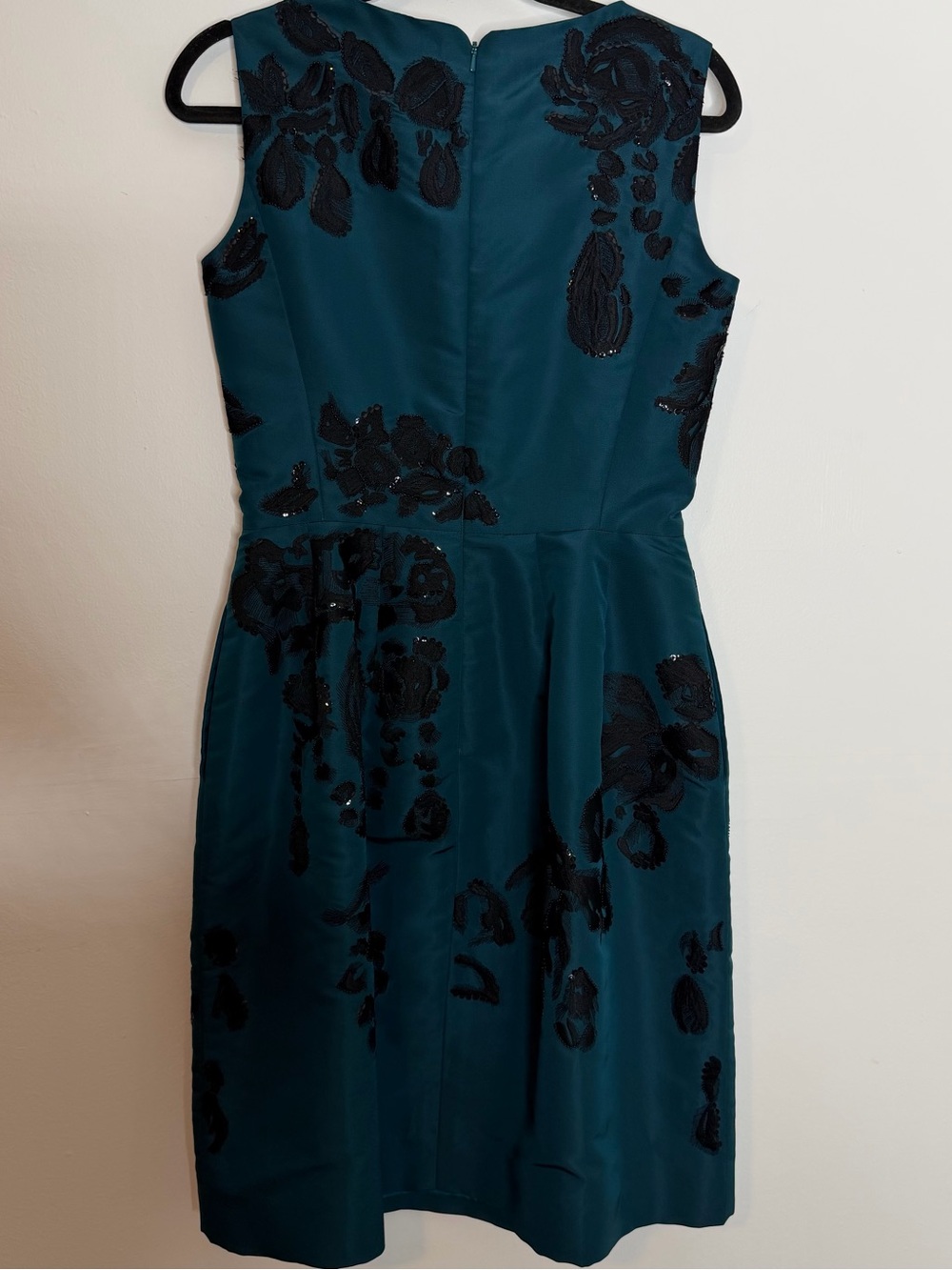 Oscar de la Renta Teal Sleeveless Midi Dress with Black Floral Appliqué - Picture 8 of 12